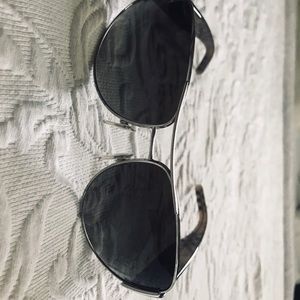 Burberry sunglasses 😎